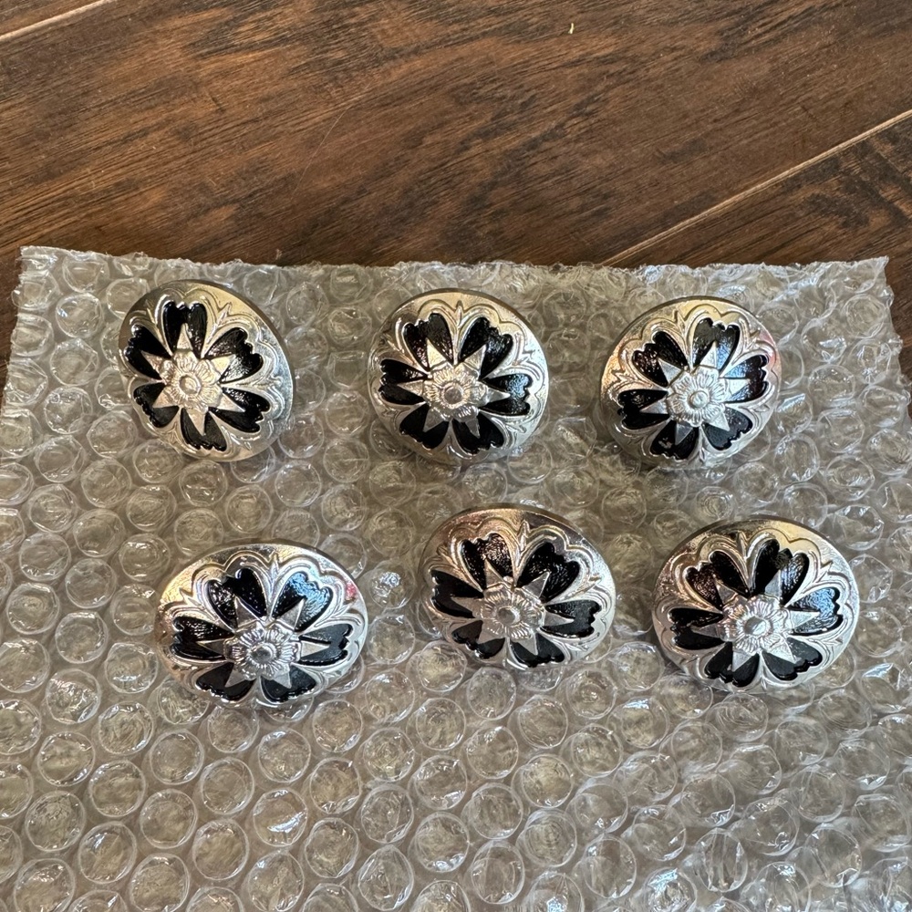 Set of 6 Saddle Conchos